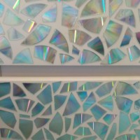 DIY:  Schrank mit alten CD′s verschönern